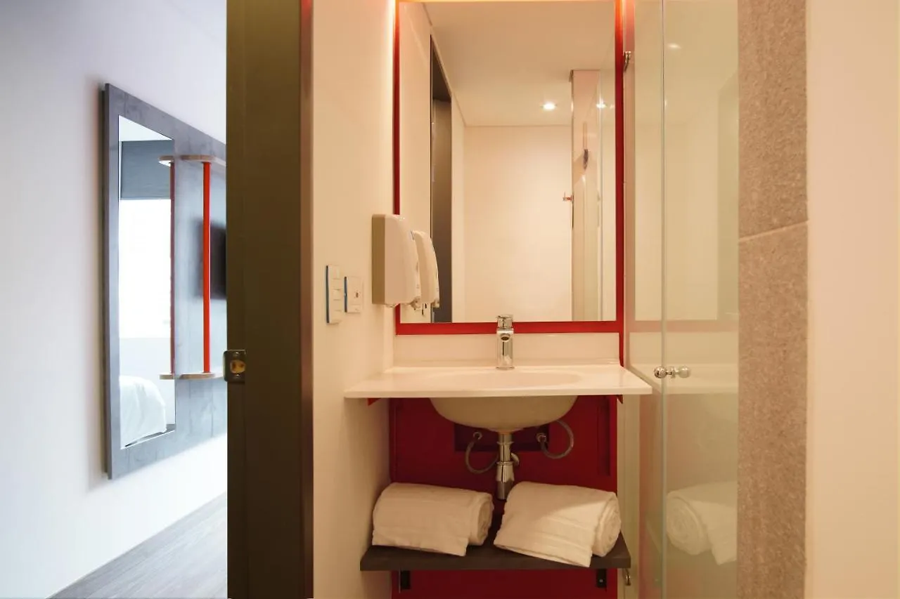 ** Hotel Ibis Budget Bogota Marly Colombia